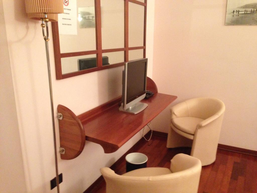 Hotel Sirenella メーレ 部屋 写真
