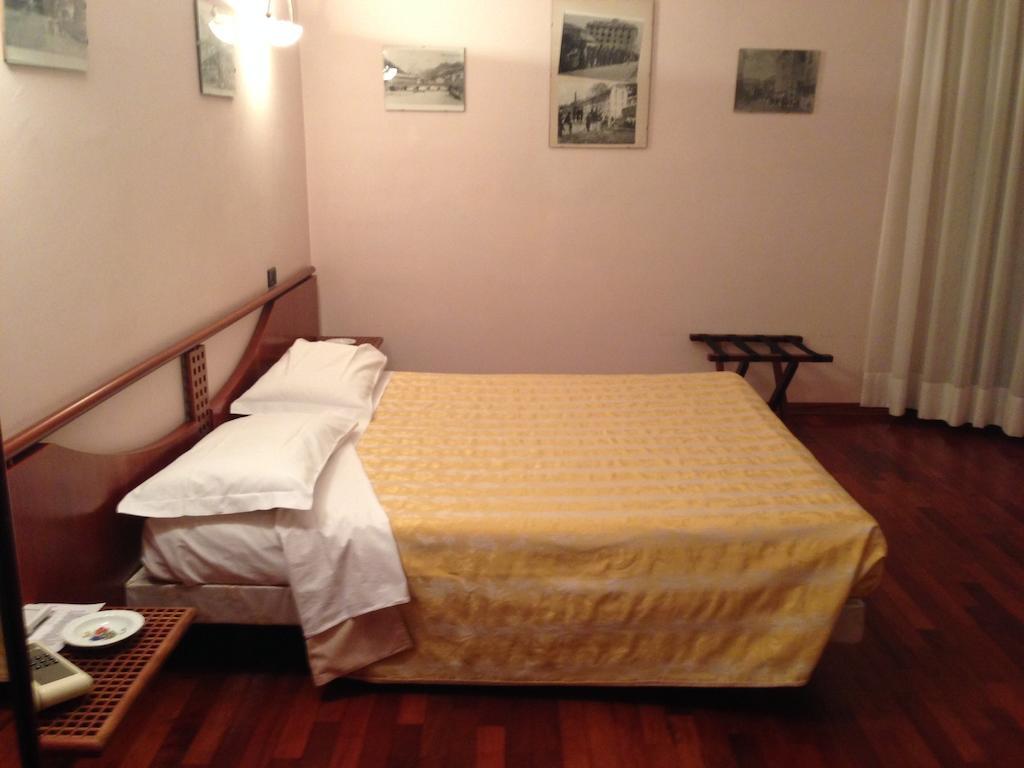 Hotel Sirenella メーレ 部屋 写真