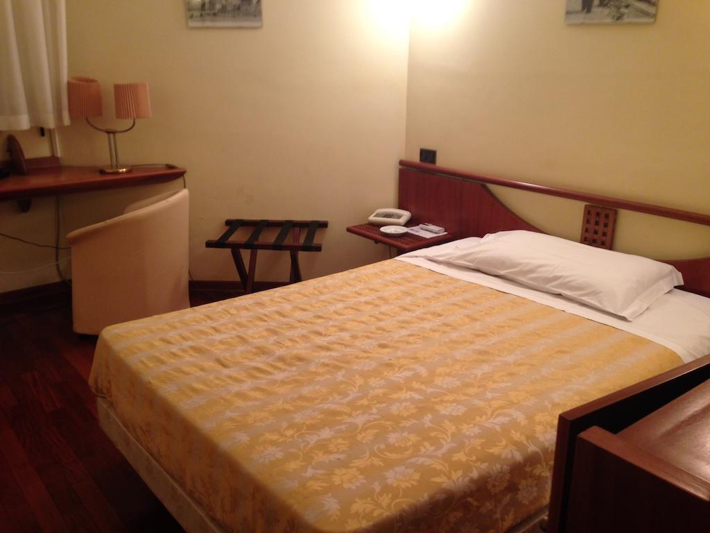 Hotel Sirenella メーレ 部屋 写真